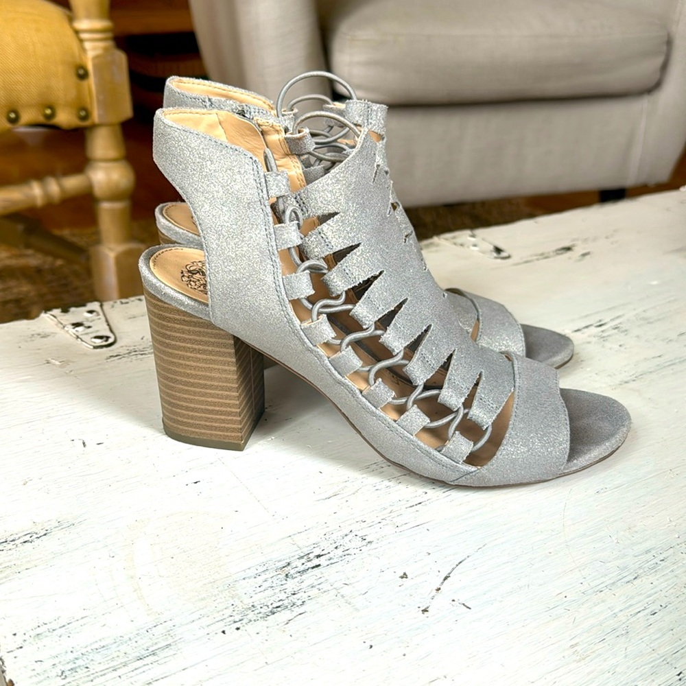 Vince Camuto silver gray sandals heels 🩶